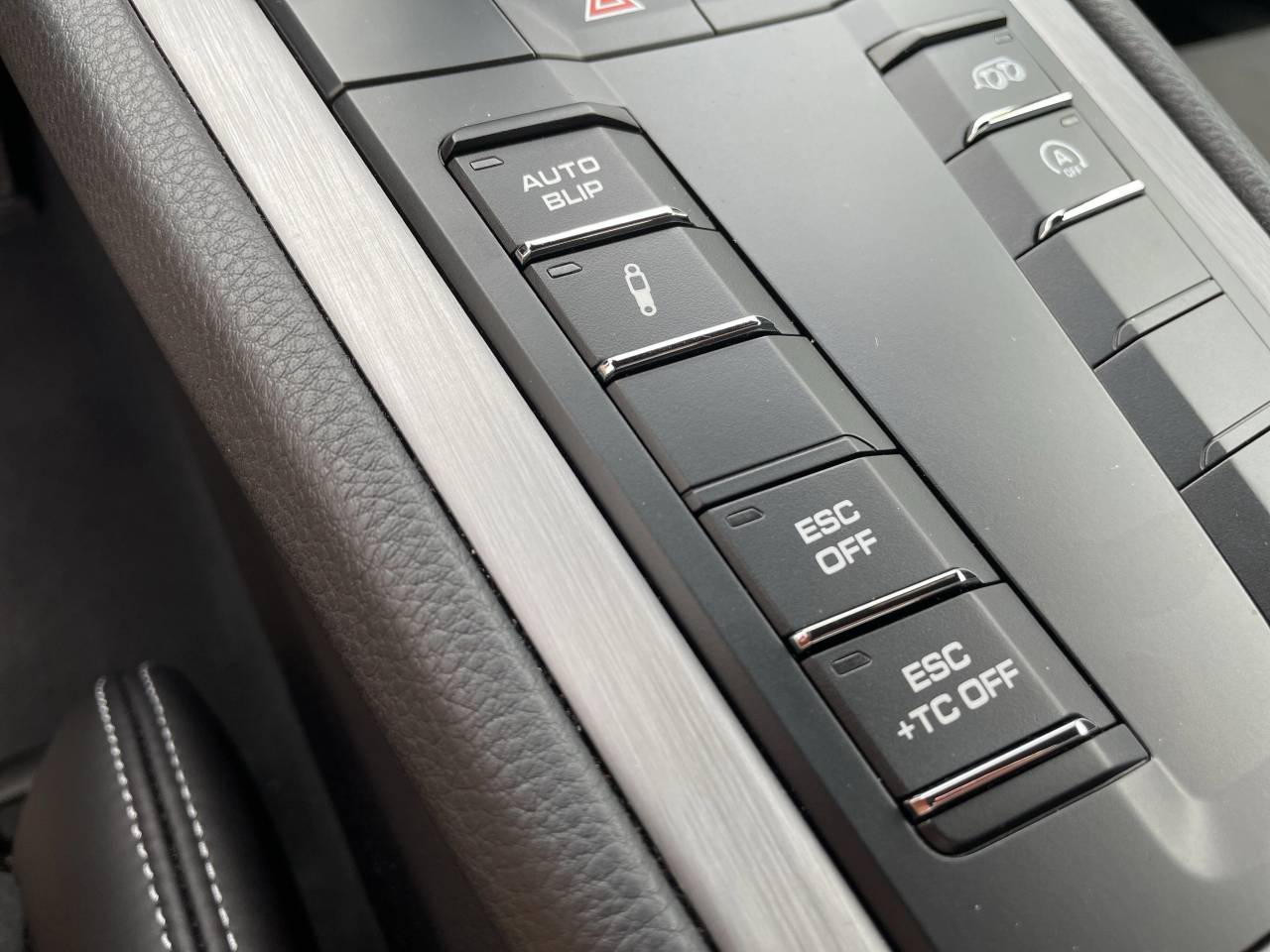 Porsche 718 type 982 Cayman GT4 - 2021 - Joinsteer - #24