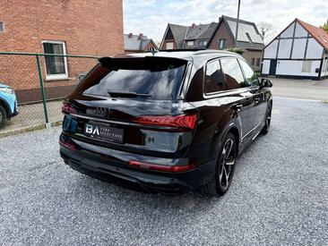 Audi Q7 S Line 55 TFSI E — photo 6