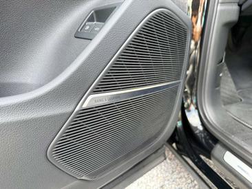 Audi Q7 S Line 55 TFSI E — photo 13