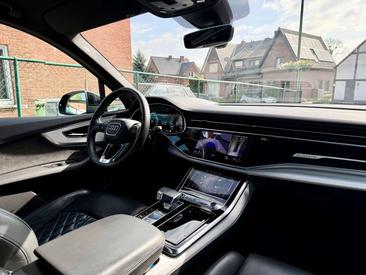Audi Q7 S Line 55 TFSI E — photo 16