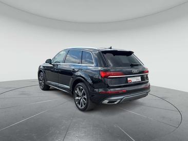 Audi Q7 S Line 55 TFSI E — photo 3