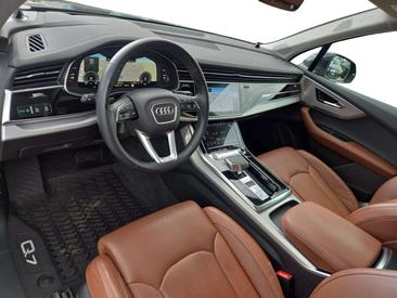 Audi Q7 S Line 55 TFSI E — photo 4