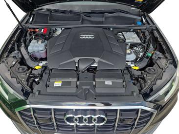 Audi Q7 S Line 55 TFSI E — photo 11
