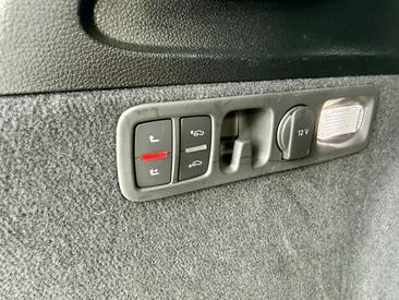 Audi Q7 S Line 55 TFSI E — photo 46