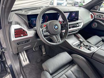 BMW XM — photo 6