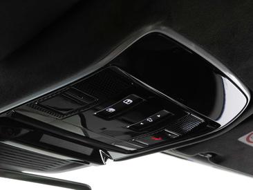 Land Rover Range Rover Sport P550e — photo 27