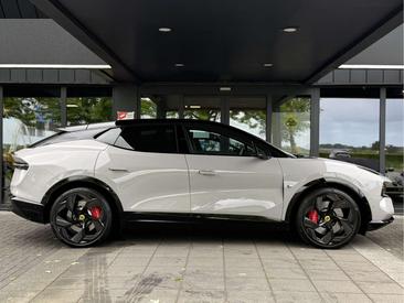 Lotus Eletre 450 S 4WD — photo 3