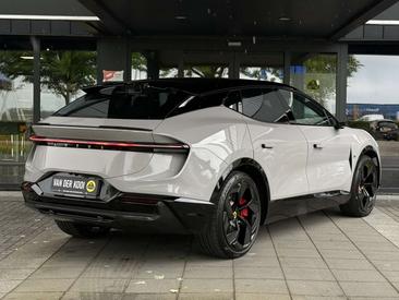 Lotus Eletre 450 S 4WD — photo 4