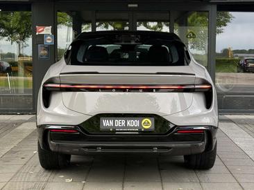 Lotus Eletre 450 S 4WD — photo 5