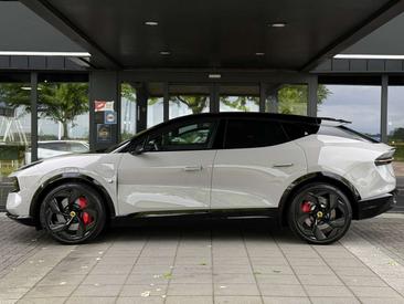 Lotus Eletre 450 S 4WD — photo 7