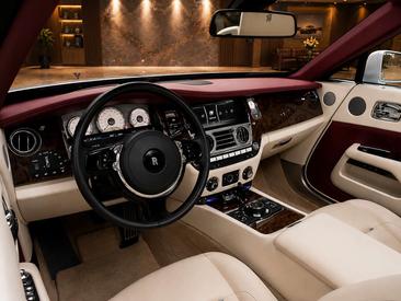 Rolls-Royce Dawn — photo 8