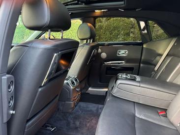 Rolls-Royce Ghost — photo 17