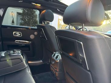 Rolls-Royce Ghost — photo 18