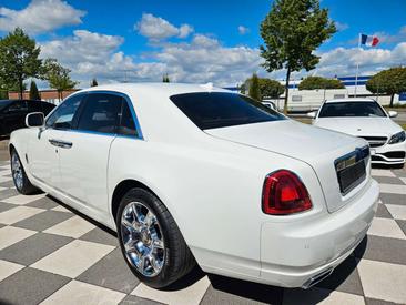 Rolls-Royce Ghost — photo 8