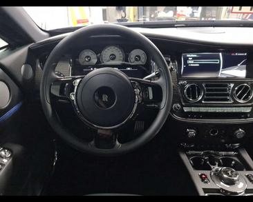 Rolls-Royce Wraith Black Badge — photo 20
