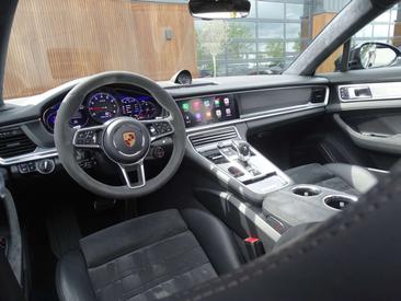 Porsche Panamera II GTS — photo 33
