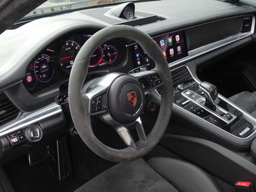Porsche Panamera II GTS — photo 34