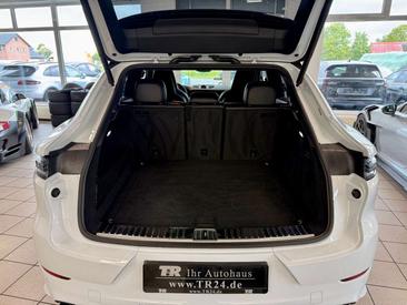 Porsche Cayenne III GTS — photo 11