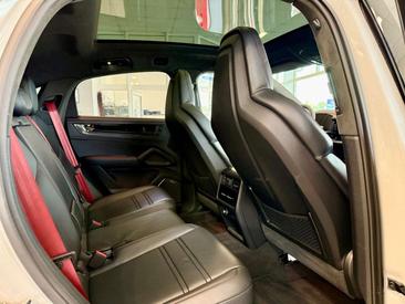 Porsche Cayenne III GTS — photo 13