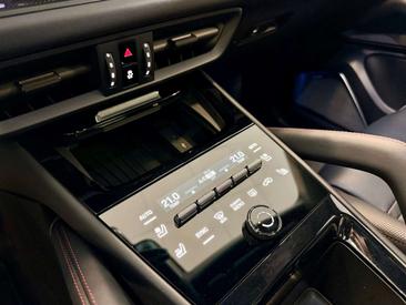 Porsche Cayenne III GTS — photo 22