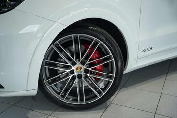 Porsche Cayenne III GTS — photo 3