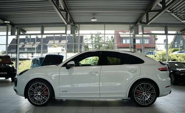 Porsche Cayenne III GTS — photo 11