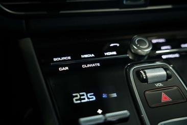 Porsche Cayenne III GTS — photo 35