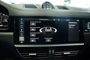 Porsche Cayenne III GTS — photo 41