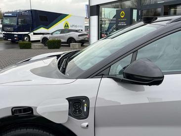 Lotus Eletre S — photo 17