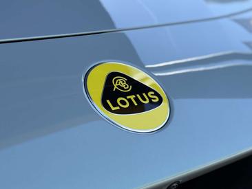Lotus Emeya — photo 28
