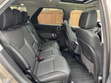 Land Rover Discovery — photo 12