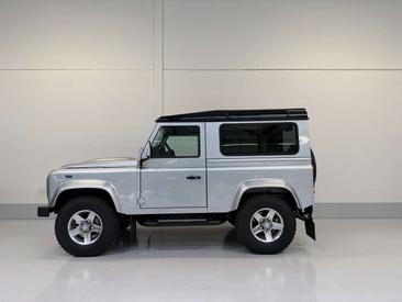 Land Rover Defender Heritage — photo 2