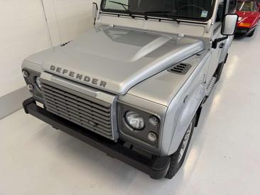 Land Rover Defender Heritage — photo 5