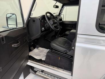 Land Rover Defender Heritage — photo 13