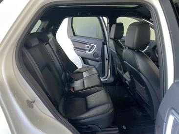 Land Rover Discovery Sport — photo 13