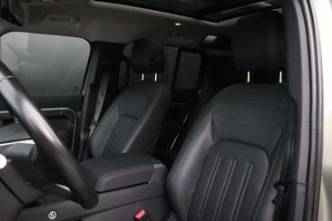 Land Rover Defender 110 First Edition 3.0 D250 — photo 14