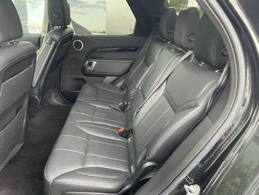 Land Rover Discovery SE Black TD6 — photo 7