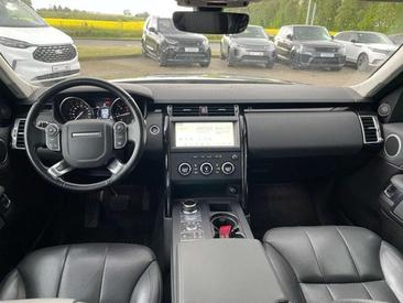 Land Rover Discovery SE Black TD6 — photo 8