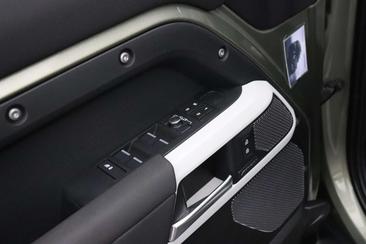 Land Rover Defender 110 First Edition 3.0 D250 — photo 23