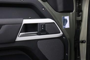 Land Rover Defender 110 First Edition 3.0 D250 — photo 24