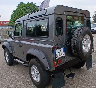 Land Rover Defender 90