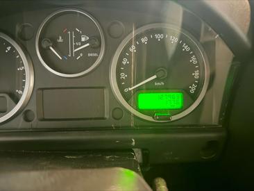 Land Rover Defender 110 SE Edition Station Wagon - Motor NEU Black — photo 7