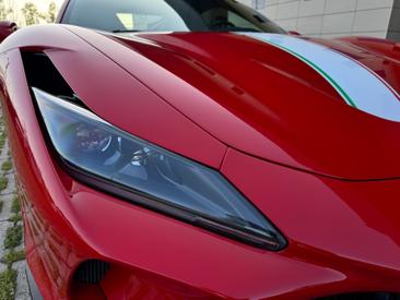 Ferrari F8 Tributo — photo 26