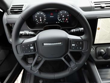 Land Rover Defender 110 X-Dynamic SE D250 — photo 8
