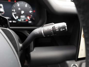 Land Rover Defender 110 X-Dynamic SE D250 — photo 18