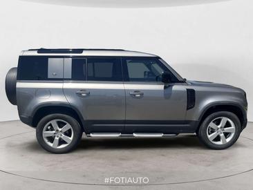 Land Rover Defender 110 SE AWD Auto 3.0D I6 200 — photo 6