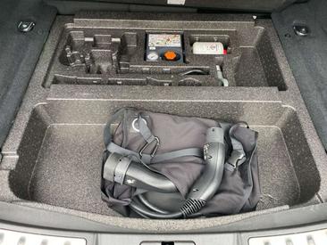 Land Rover Range Rover Evoque P300e R-Dynamic S Blanc — photo 40