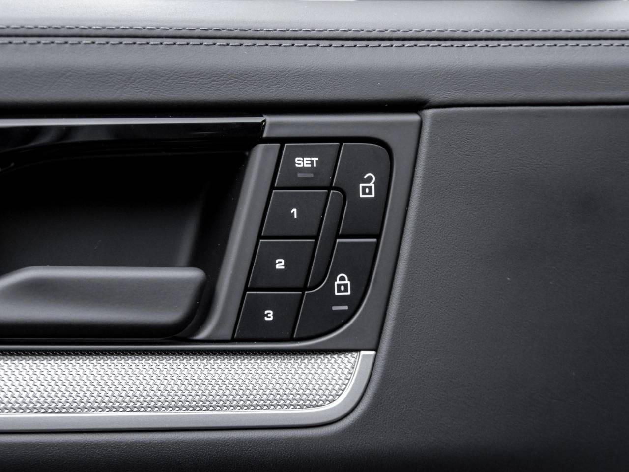 Porsche Cayenne III ph2 E-Hybrid Coupé - 2025 - Joinsteer - #17