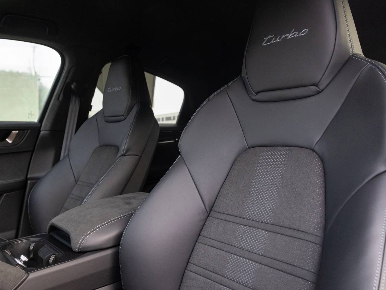 Porsche Cayenne III ph2 Turbo E-Hybrid - 2025 - Joinsteer - #16