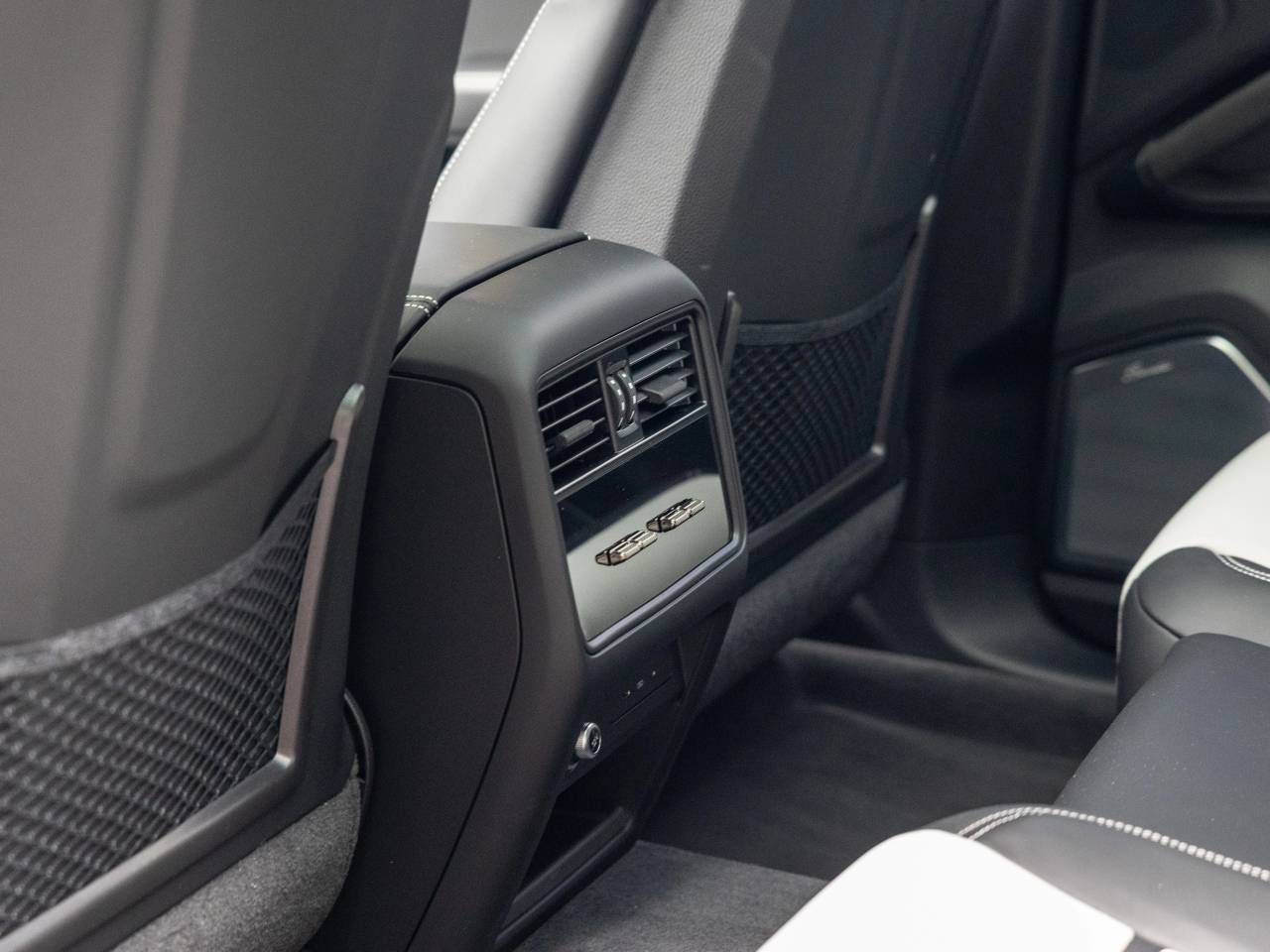 Porsche Cayenne III ph2 Turbo E-Hybrid - 2025 - Joinsteer - #24